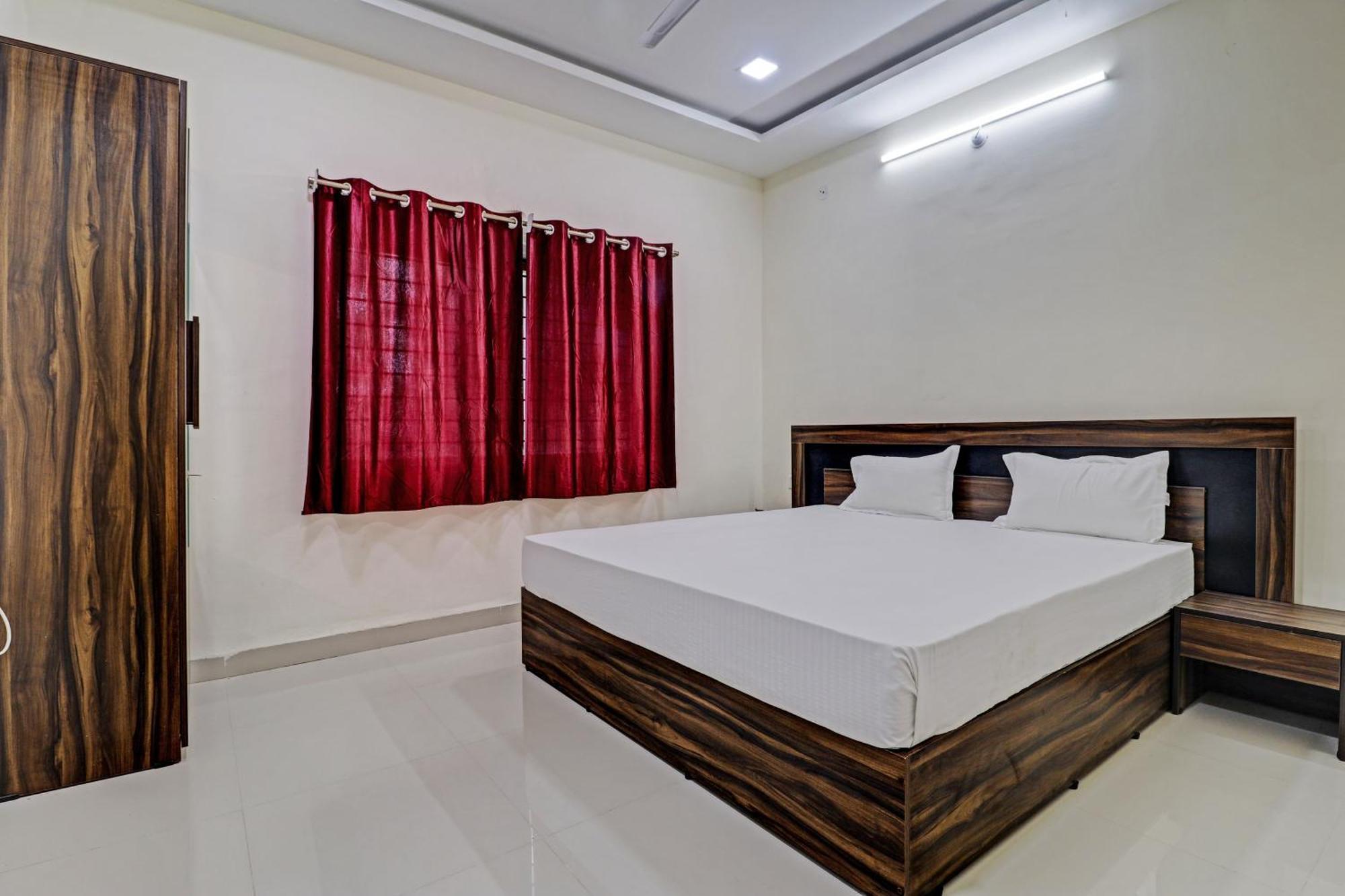 Super Hotel O Midway Treat Dhār Buitenkant foto